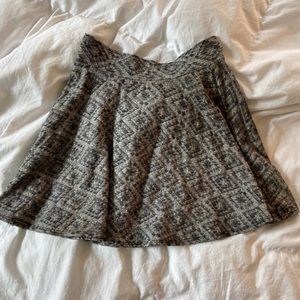 American Eagle cute gray pattern skirt size XS